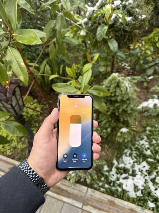 Iphone xs ayfon xs 64gb Gold sotiladi tel ideal aybi yo face ishlidi