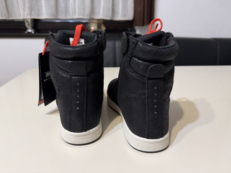 Ghete moto IronJias , marimea 40 , NOU