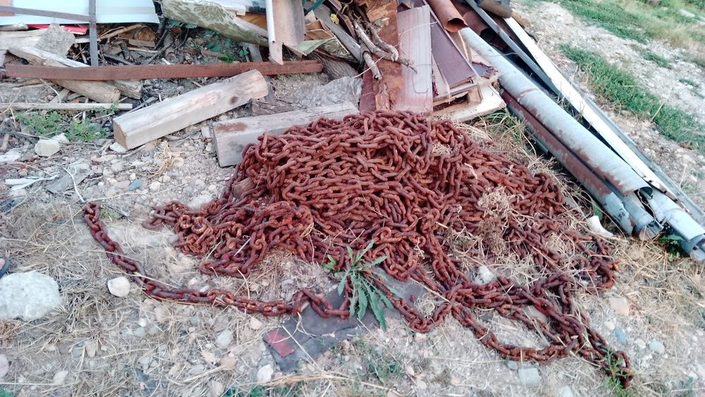 Vând lanț oțel 13 mm grosime.