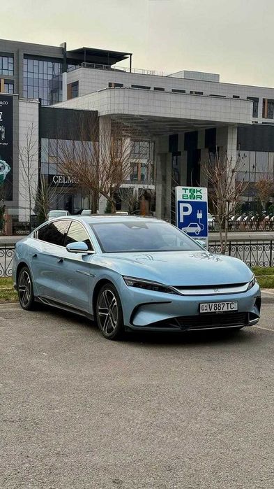 Поездки в горы, загород и межгород на премиальном автомобиле byd han