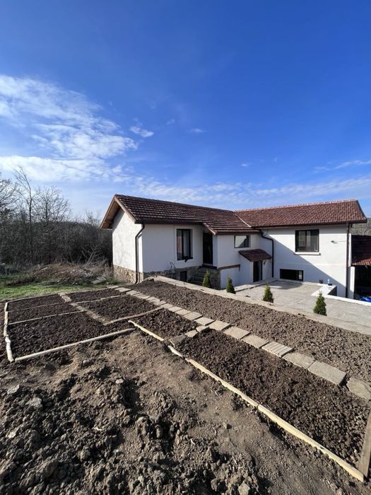 Продава се Къща в с. Ганчовец, Област Габрово - 200 кв.м за 520 €/кв.м - Снимка #3