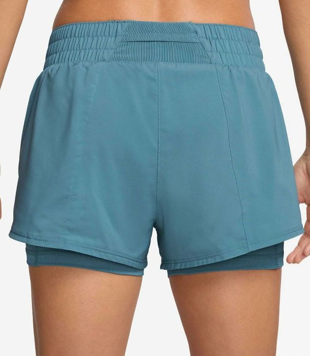 Оригинални къси панталонки с клин Nike