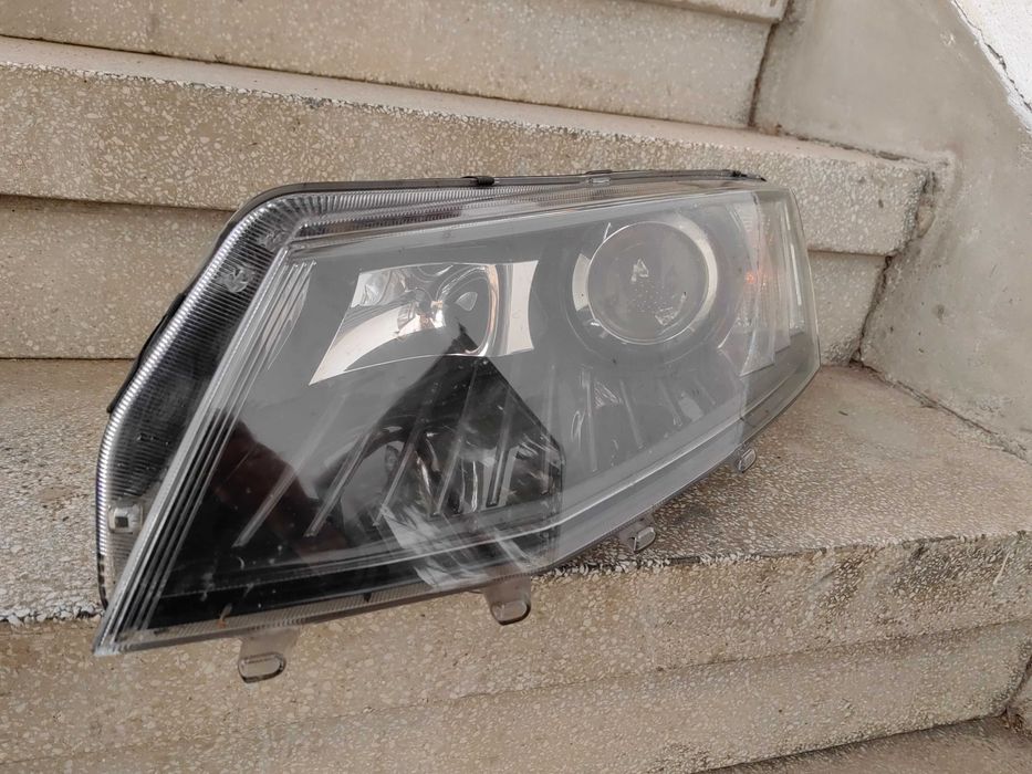 Фар Skoda Octavia Bi-Xenon LED ляв /Фар Шкода Октавиа ксенон  Оригинал
