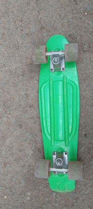Скейтборд цвет зелёный