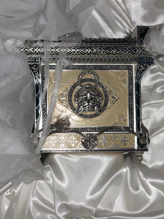 Продам вазу Empire