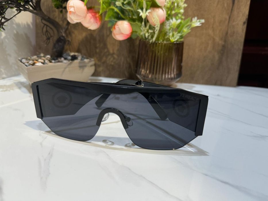 Ochelari de soare Versace. Calitate premium.