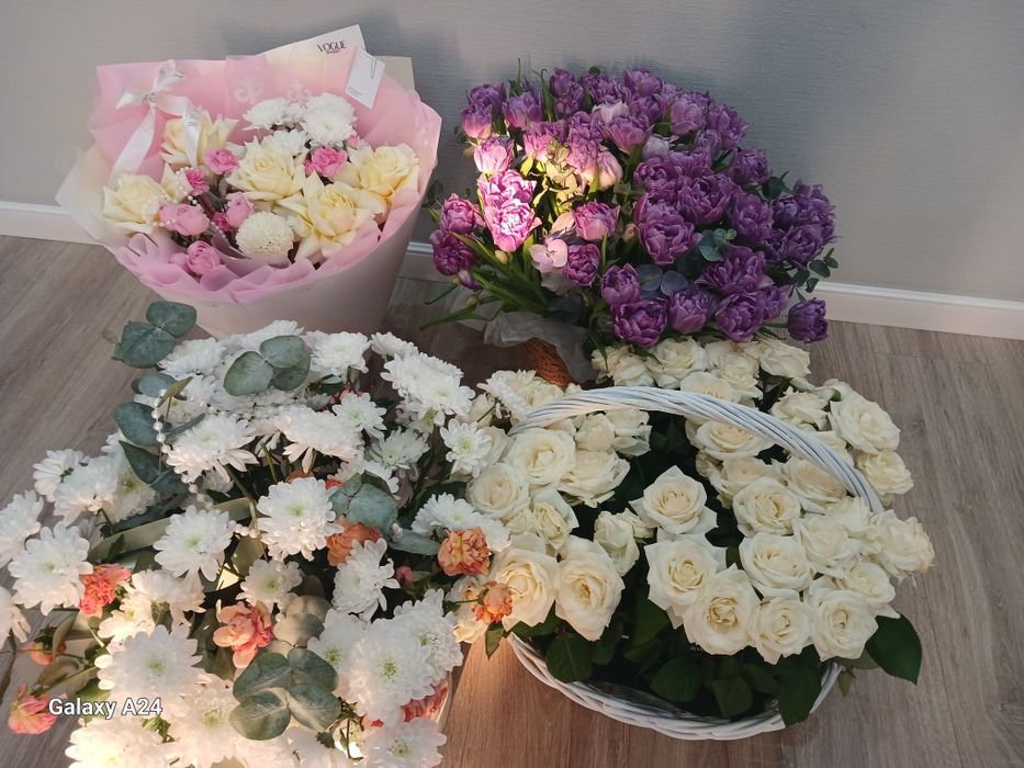 Продам  букеты цветов.