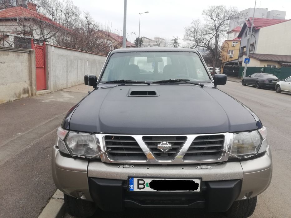 Nissan Patrol Y61, motor 2.8 - 129 cp, 7 locuri, cutie viteze manuala
