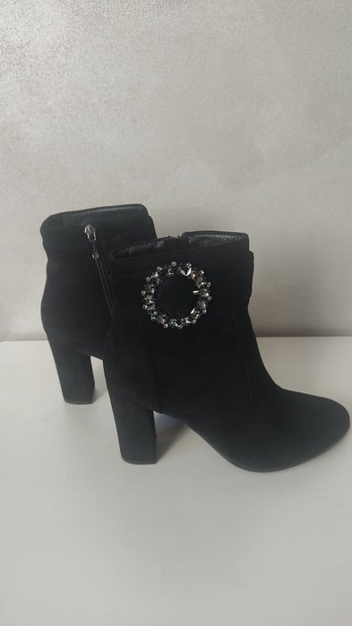 Продам новые ботильоны