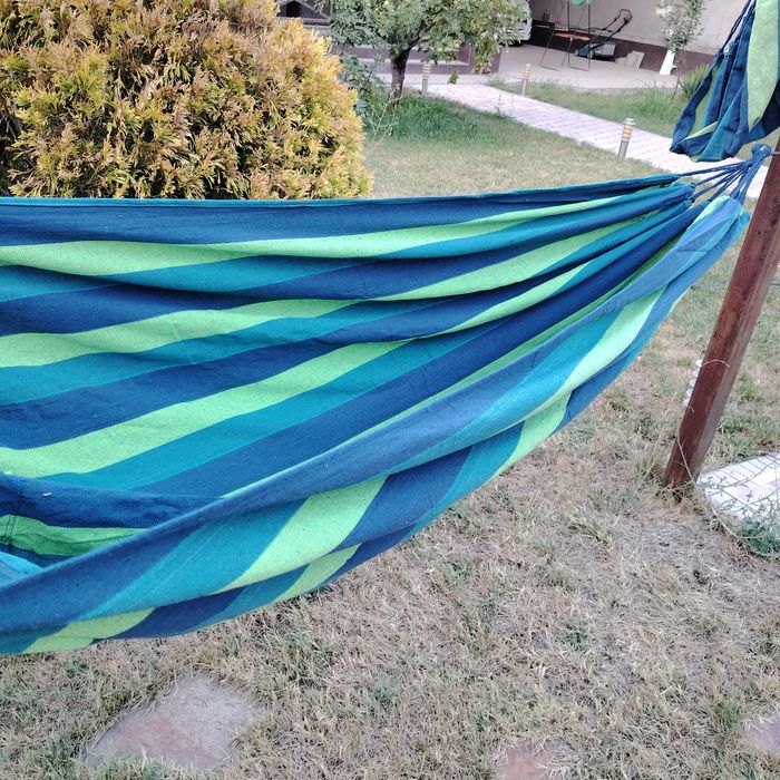 Продаётся гамак и подвесное кресло-качалка.