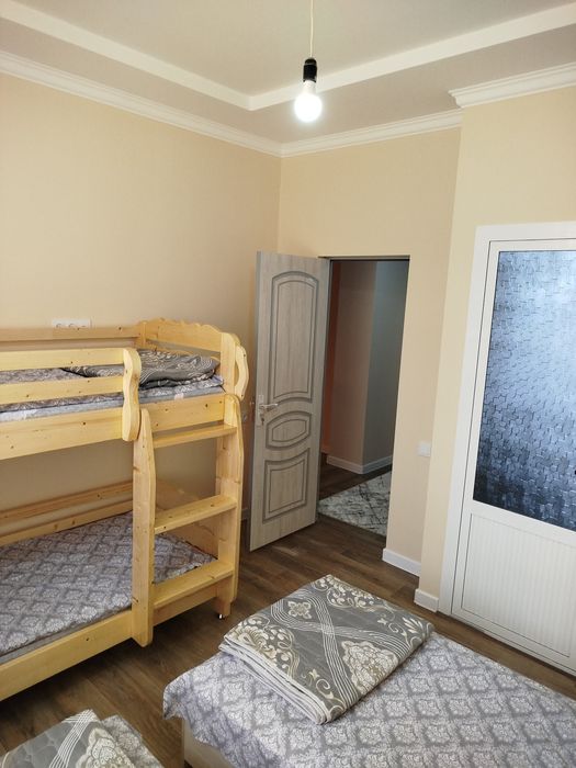 Mehmonxona Hostel Registonni Yonida