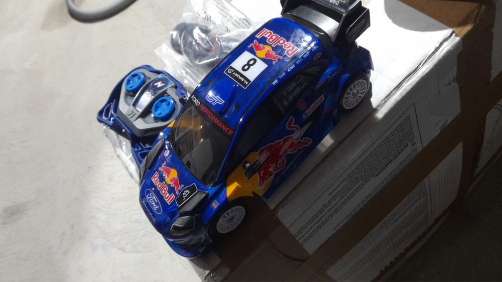 Masini cu telecomanda noi