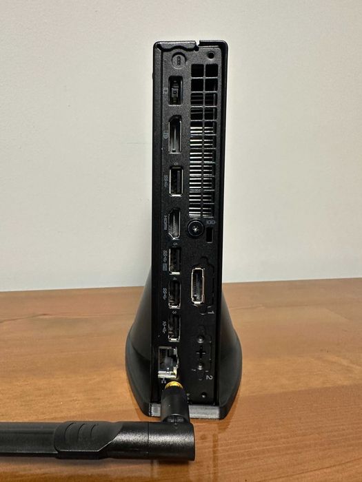 Lenovo ThinkCentre M70q Tiny – i7-10700T, 32GB RAM, 256Gb SSD + 1TB HDD