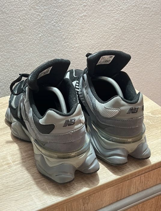 Adidasi new balance 9060