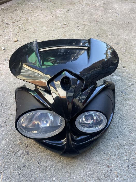 Маска с фар и куфар за мотор