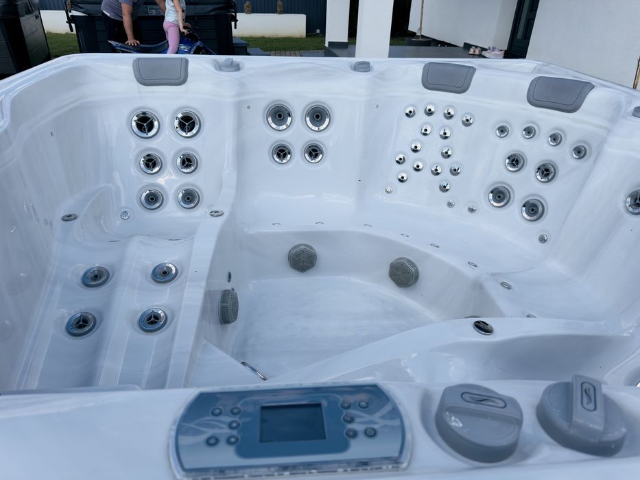 Artesian betta jacuzzi