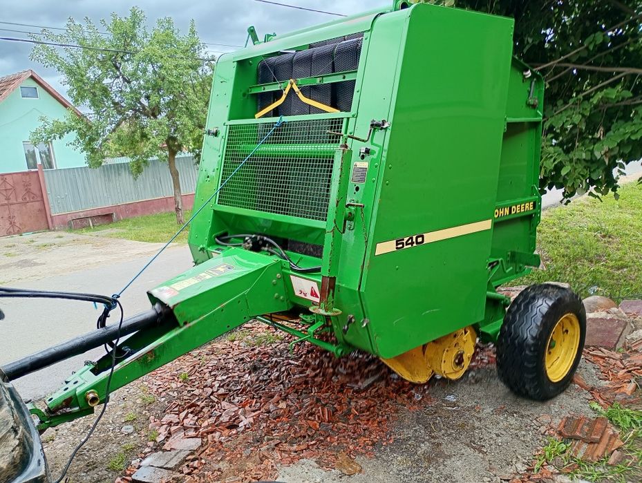 Presă baloți rotunzi mici John Deere 540