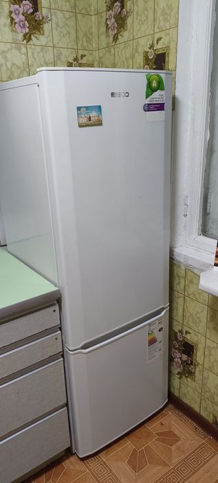 Продам холодильник Веко