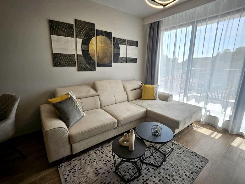 Дава се под наем Двустаен апартамент в Пловдив, Център - 72 кв.м за 650 € - Снимка #1