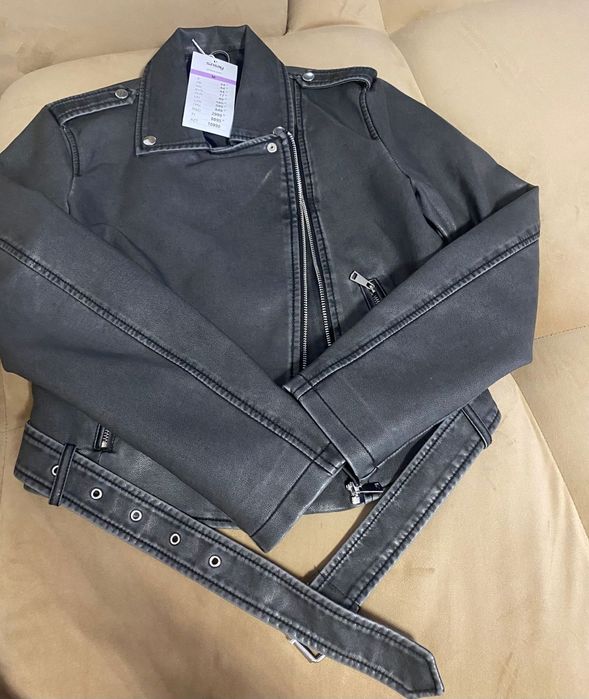 Jachetă din piele gri