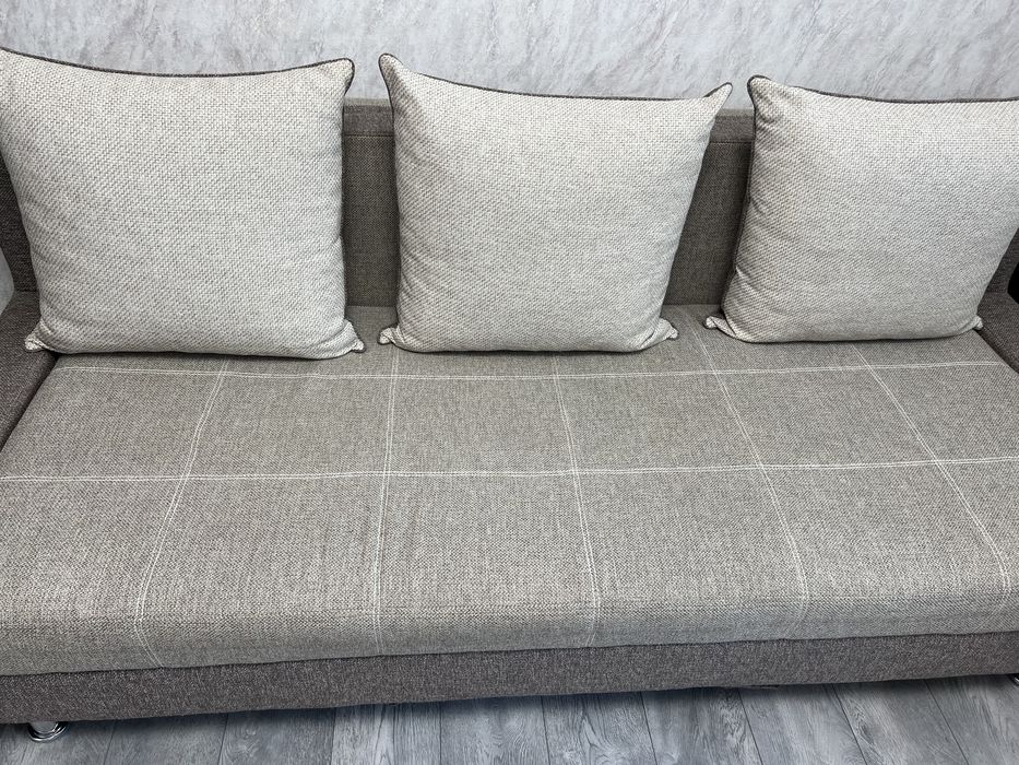 Мягкий мебель диван