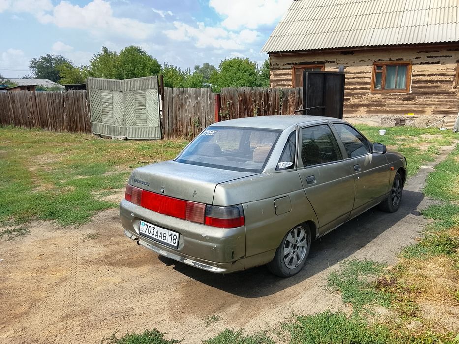 Продам ВАЗ 2110 на полном ходу.