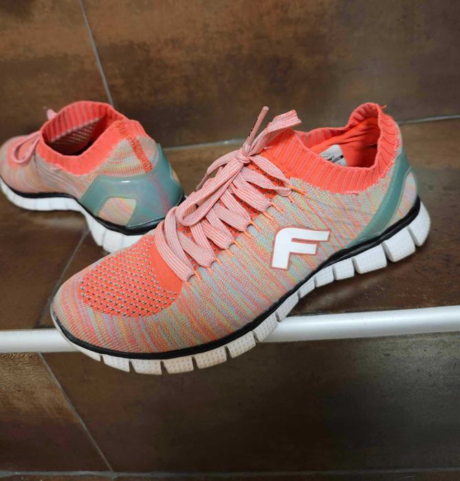 Дамски летни маратонки Флаер