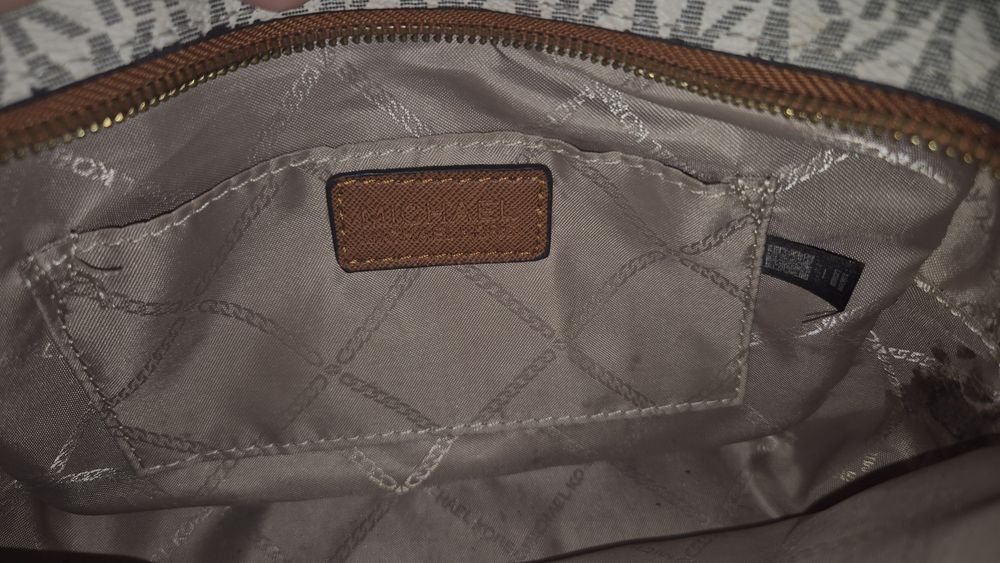 Продам сумку Michael Kors!!