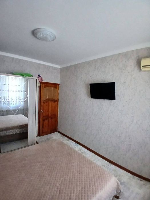 Kvartira sotiladi yevroremont qilingan barcha sharoitlarga ega