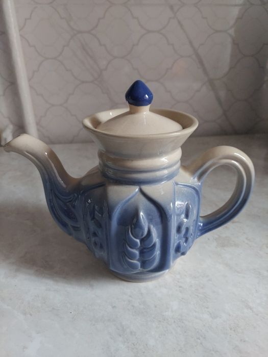 Чайник фарфоровый