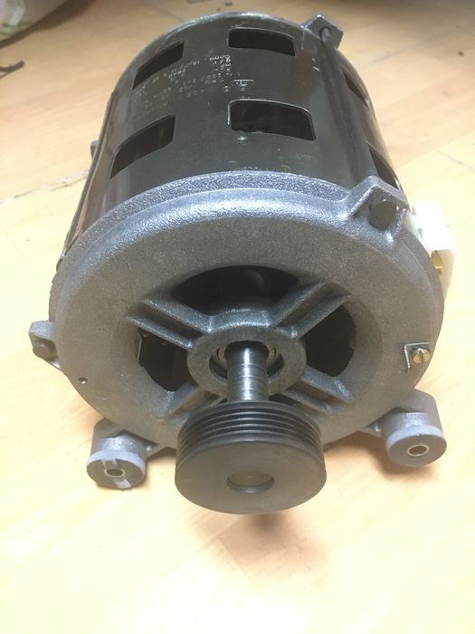 Двигатель для стиральной машины indesit