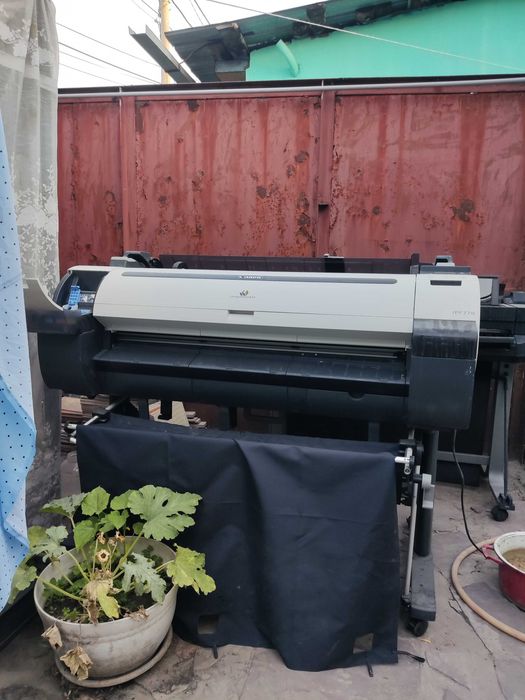Продам Плоттер Canon imagePROGRAF IPF770