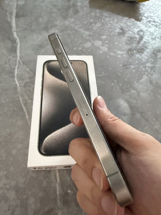 Продается Iphone 15 pro 256gb