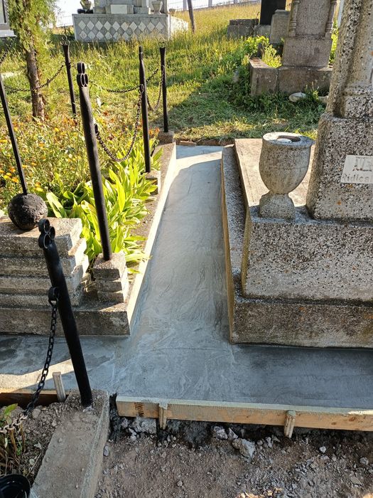 Construim și reparăm monumente funerare