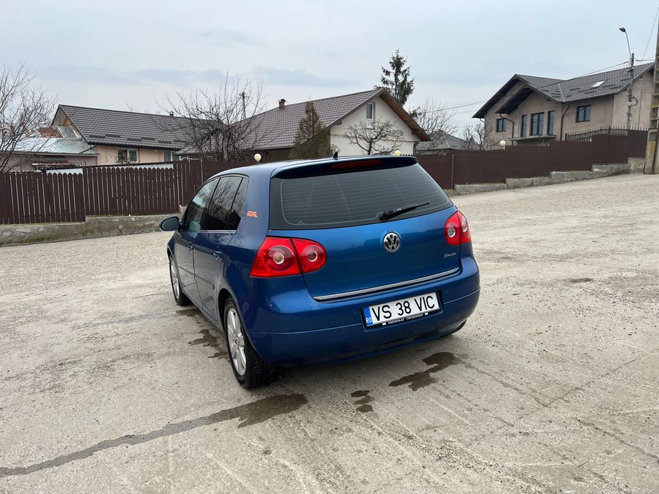Vând golf 5 în stare bună de funcționare