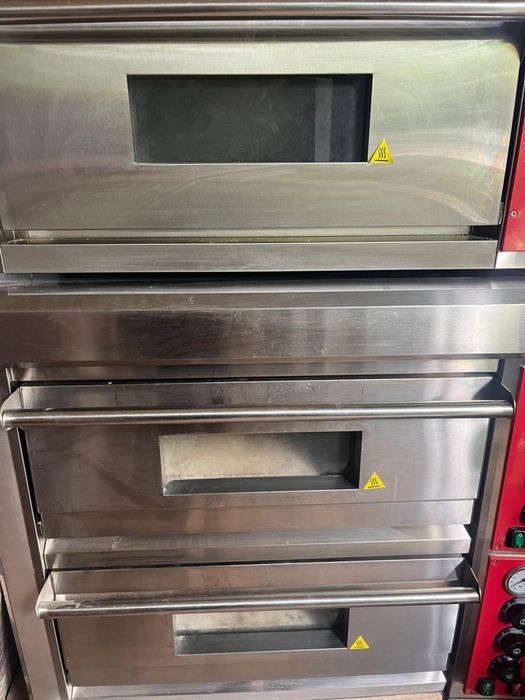 Печка для пицца и булочка, сендэвич