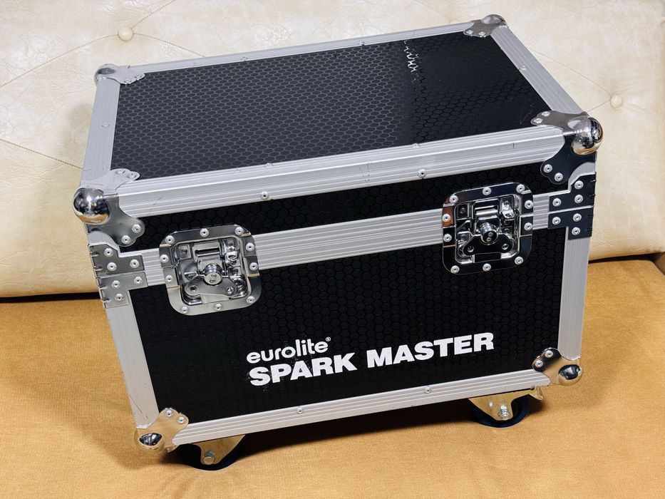 Mașină artificii/efect de scântei Eurolite Spark Master-kit complet !