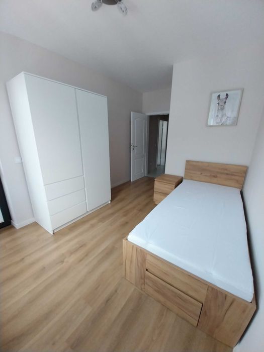 Дава под наем тристаен апартамент