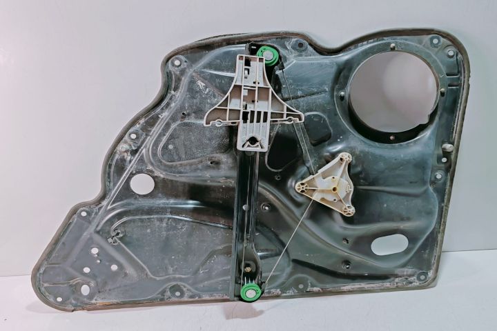 Macara geam  stanga spate  3C4839755H Volkswagen VW Passat B6