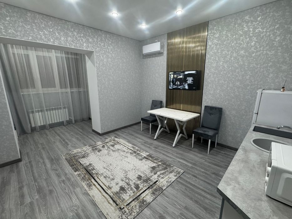 Сдам посуточно 2 комн ЖК Космос