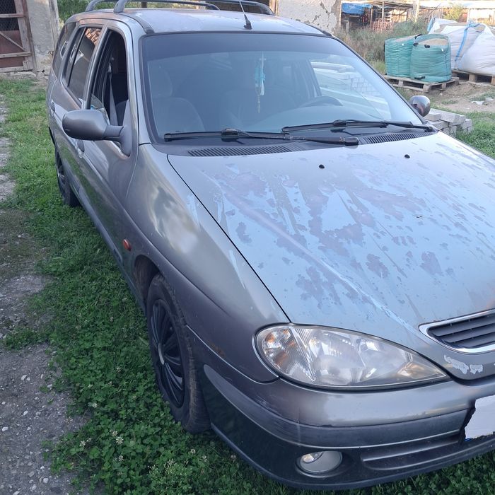 Vând mașină radiata / Dezmembrez  renault megane