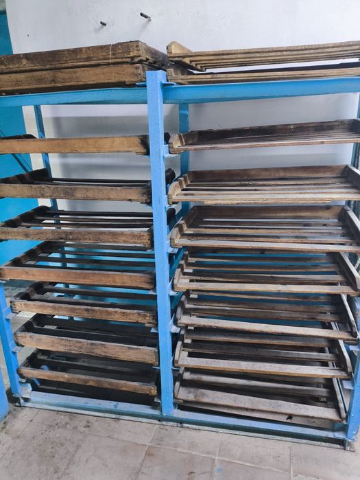 Продам стеллаж для хлебо и буличных изделий