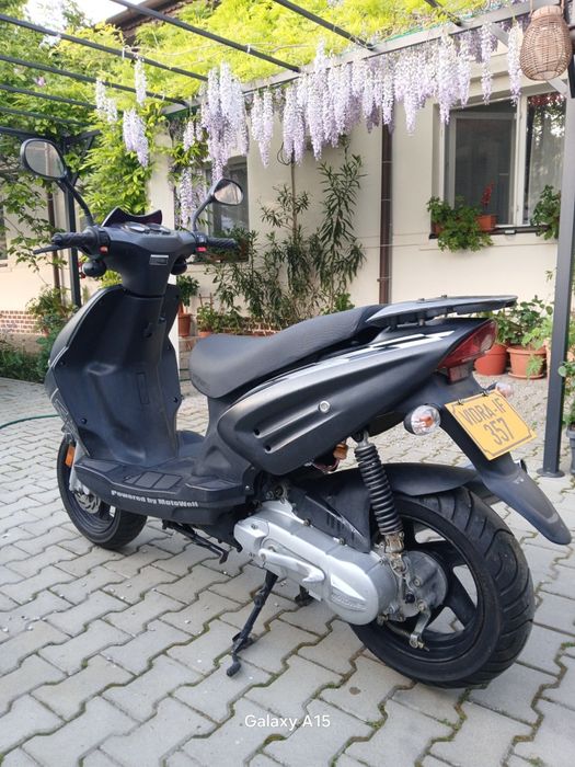 Scuter motowell 49cc 4 timpi răcire aer înmatriculat cu nr si talon carte