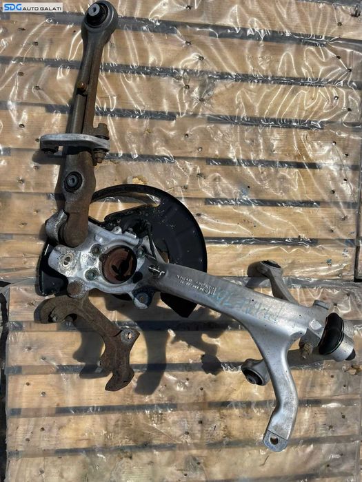 Fuzeta cu Butuc Rulment Dreapta Fata Audi A8 D3 2002 - 2010 Cod 4E0258M