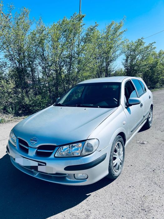 Nissan Almera 2000 год