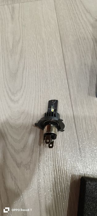 Продам  авто LED лампы H4