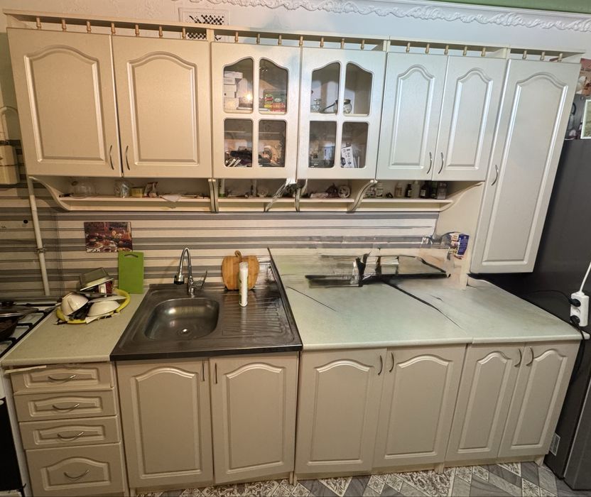 Продам Куханный гарнитур б/у