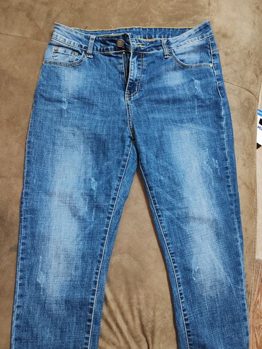 Продам джинсы женские