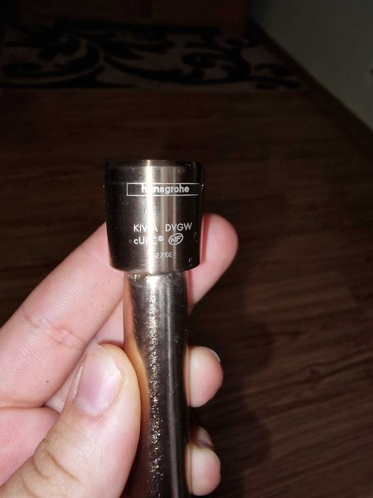 Furtun dus auriu nou, marca hansgroge