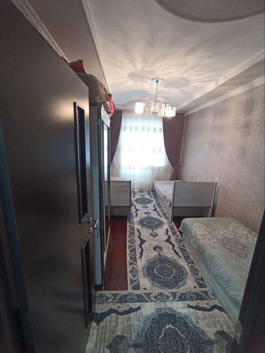 Янгихаёт тумани спутник 16а Срочна квартира сотилади. Нархи 60000$.